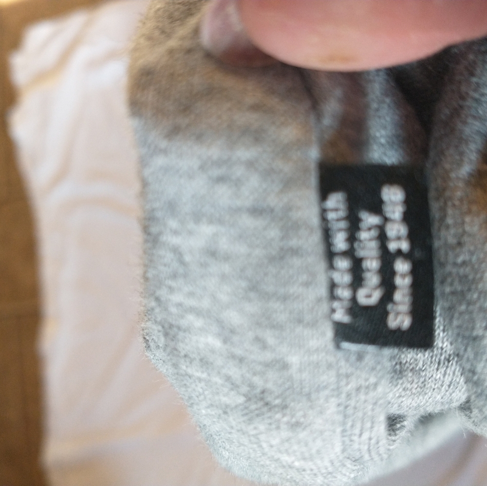 Grey PUMA Hoodie with wrap around Puma image. Large - Picture 5 of 6
